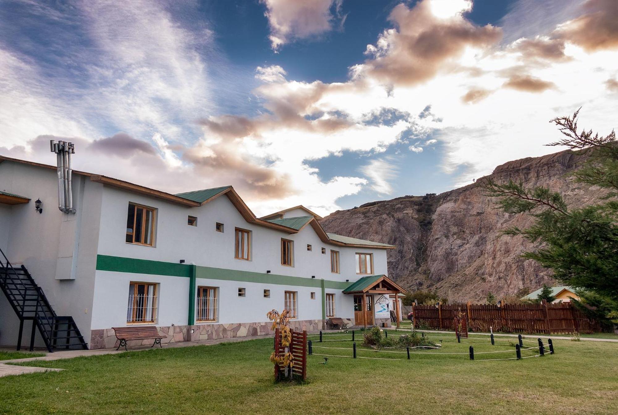 Hostel Pioneros Del Valle เอลชัลเตน ภายนอก รูปภาพ