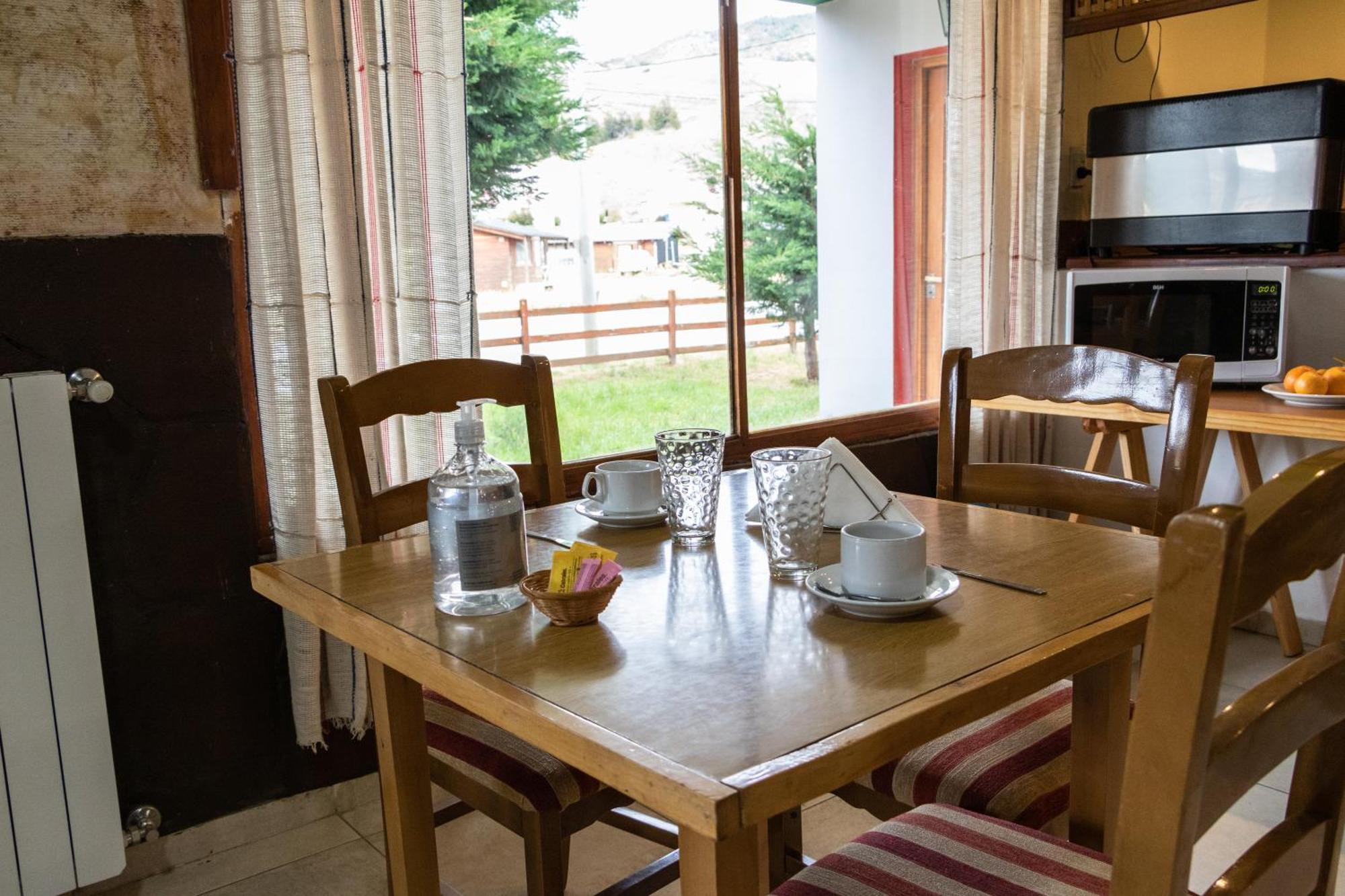 Hostel Pioneros Del Valle เอลชัลเตน ภายนอก รูปภาพ